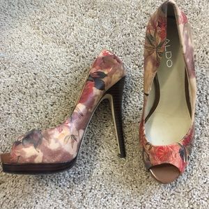Aldo floral print 4 inch heel